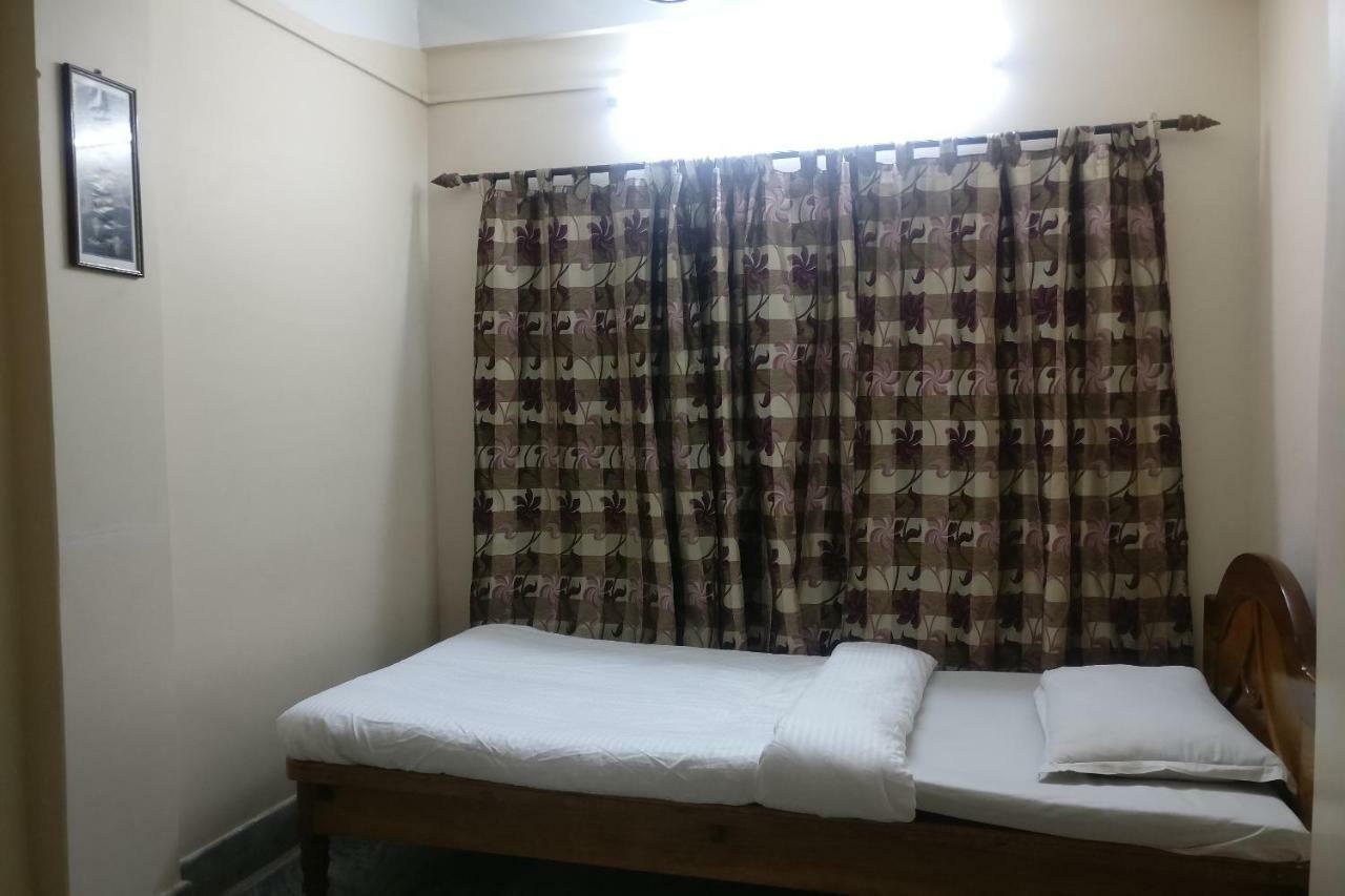 Spot On 37646 Hotel Centre Palace Silchar Eksteriør billede